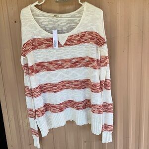 LA made sweater size S